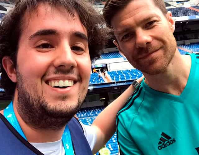 Xabi Alonso y Kike Cos, tras entrenamiento con las categorías
inferiores (Infantil A) del club Ral Madrid.